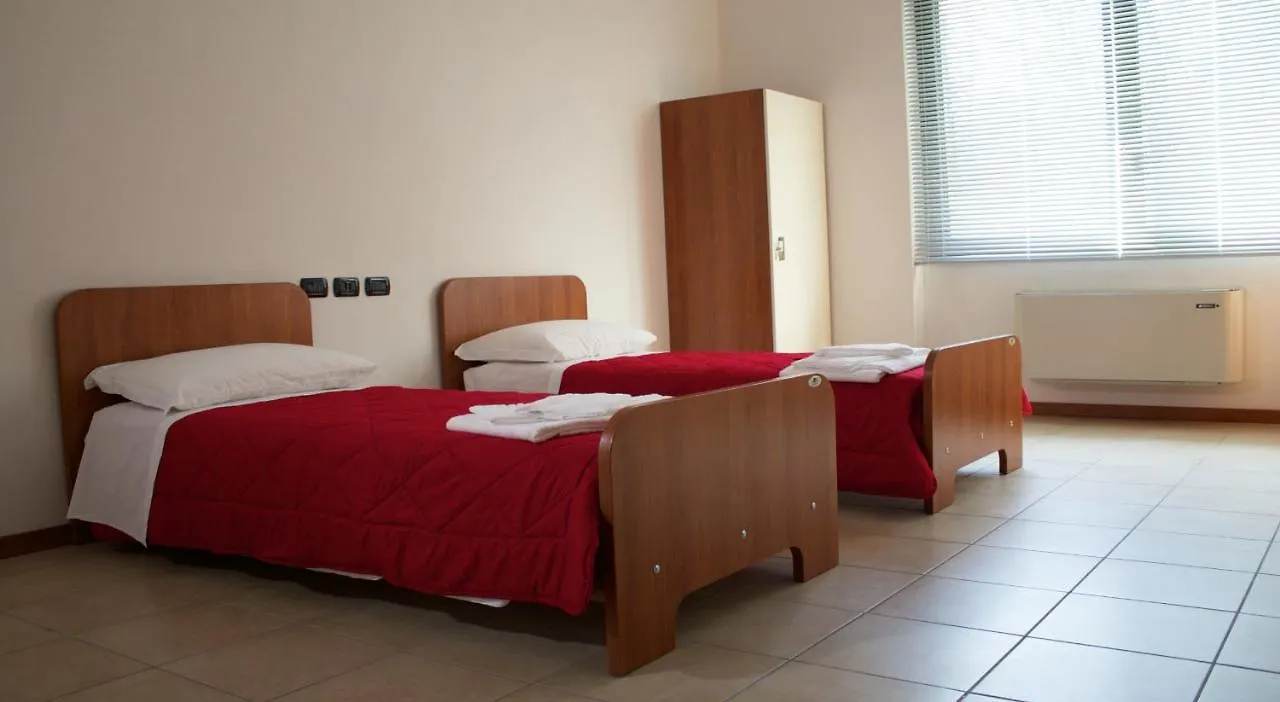 فندق Hostello Adda Beach Villa d'Adda إيطاليا
