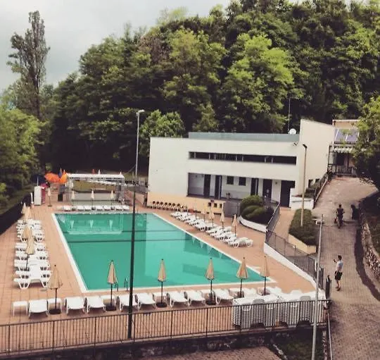 Hostello Adda Beach Villa d'Adda 0*,  إيطاليا